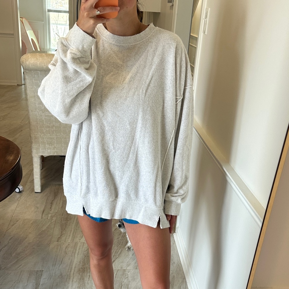 Aerie oversized light grey crew neck sweatshirt